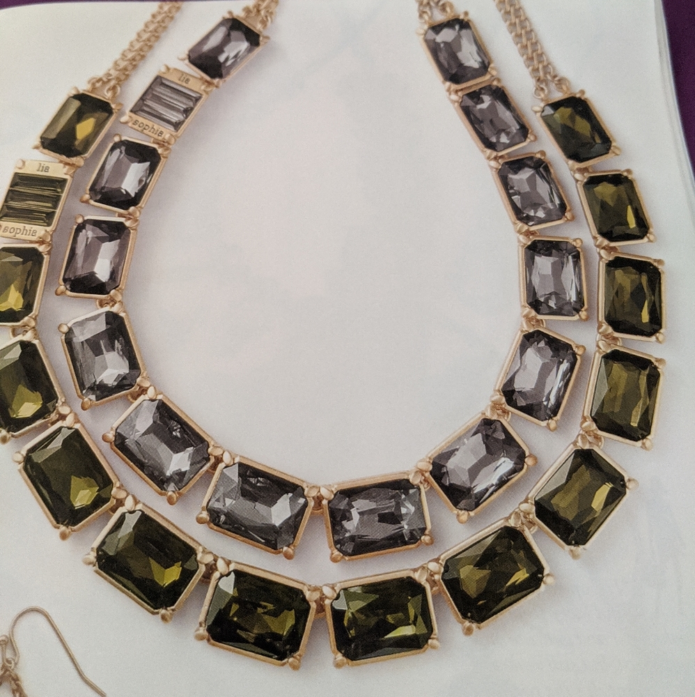 Necklace - Picture 2 of 3